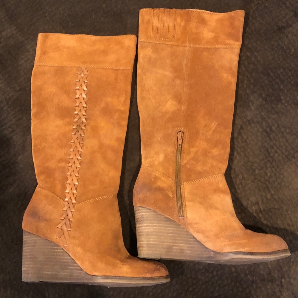 Lucky wedge boots